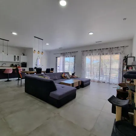 Vila Moderna Tourouzelle